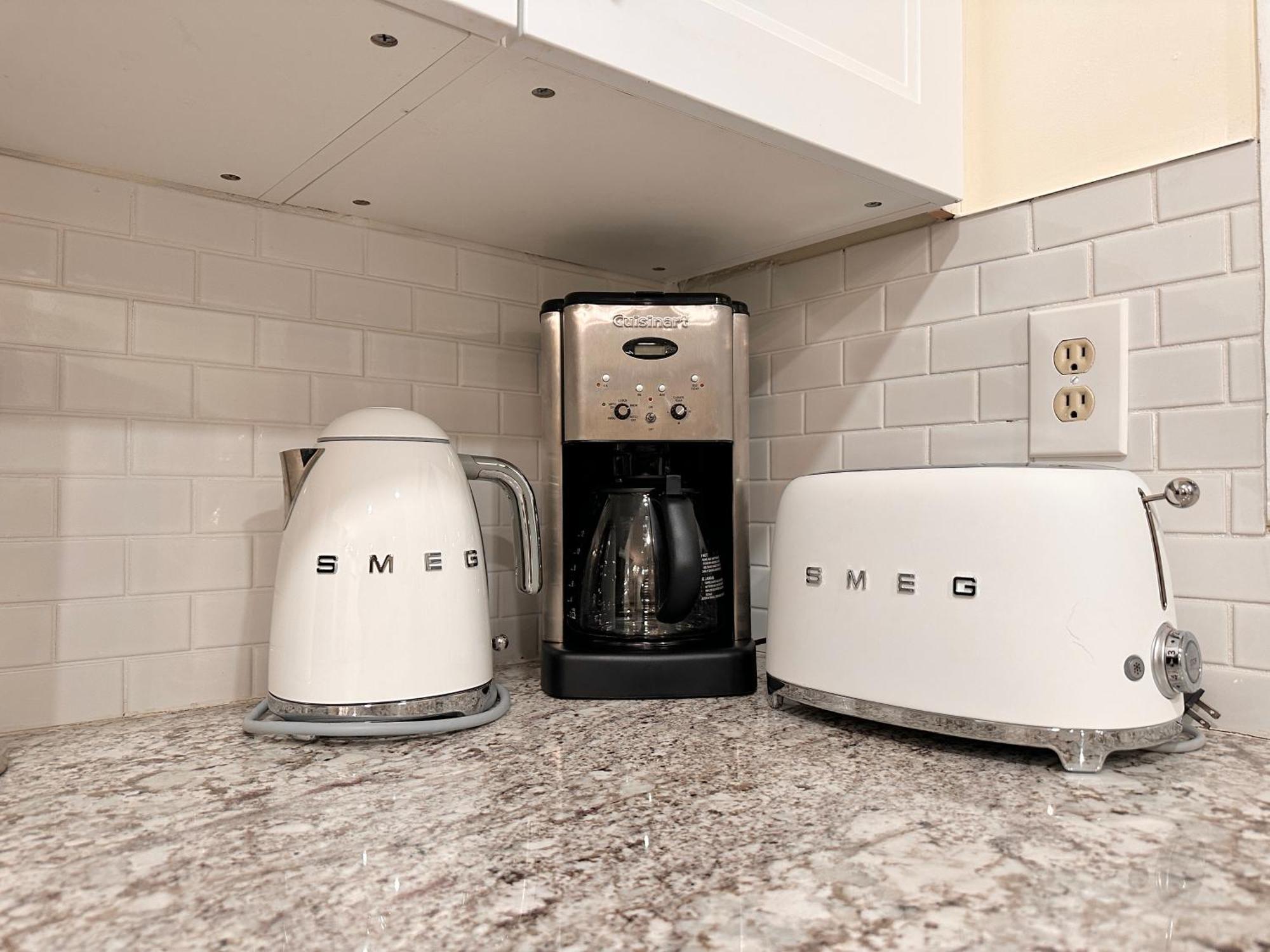 B212 Hot Tub, Ac X3, Parking, 2 Min To Banff Gate Apartman Canmore Kültér fotó